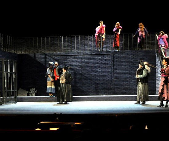 L'Opéra de Quat'Sous (Mise en scène et Chorégraphie : Bernard Pisani)